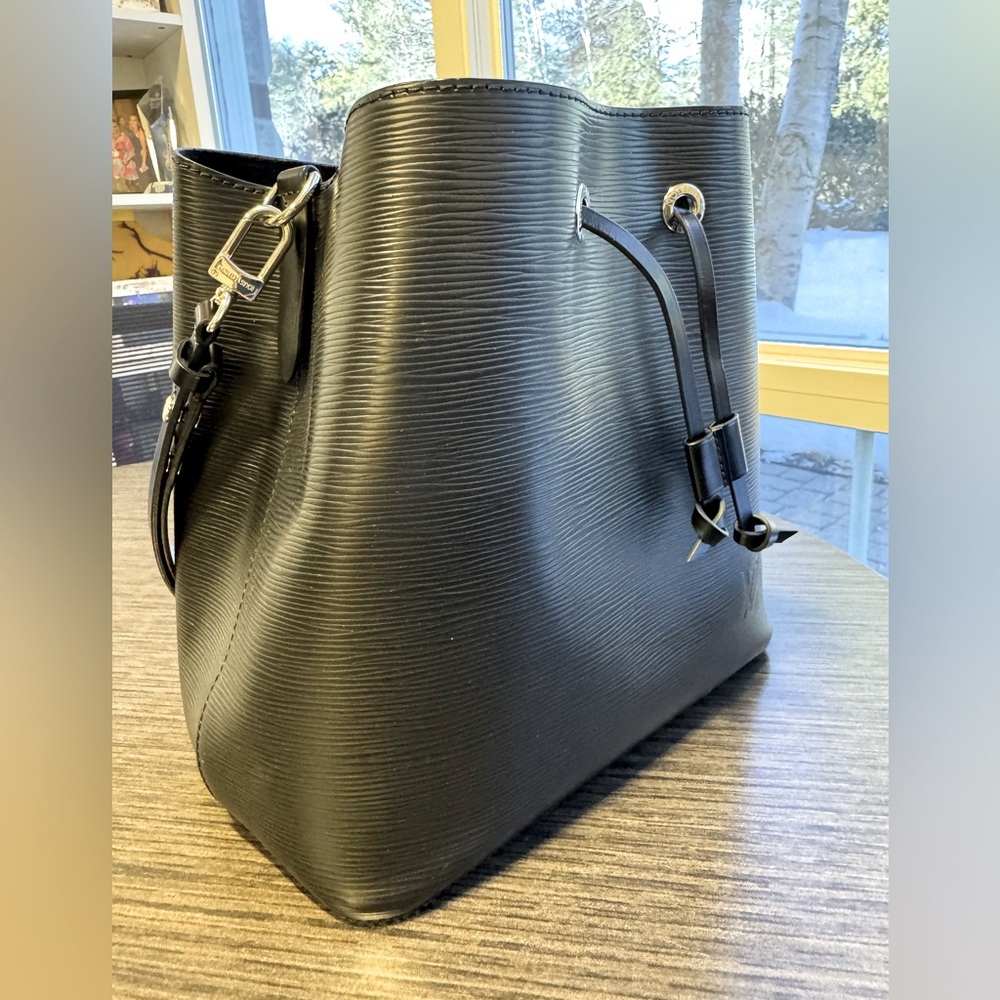 Louis Vuitton Neoprene Bucket Bag (Neonoe)